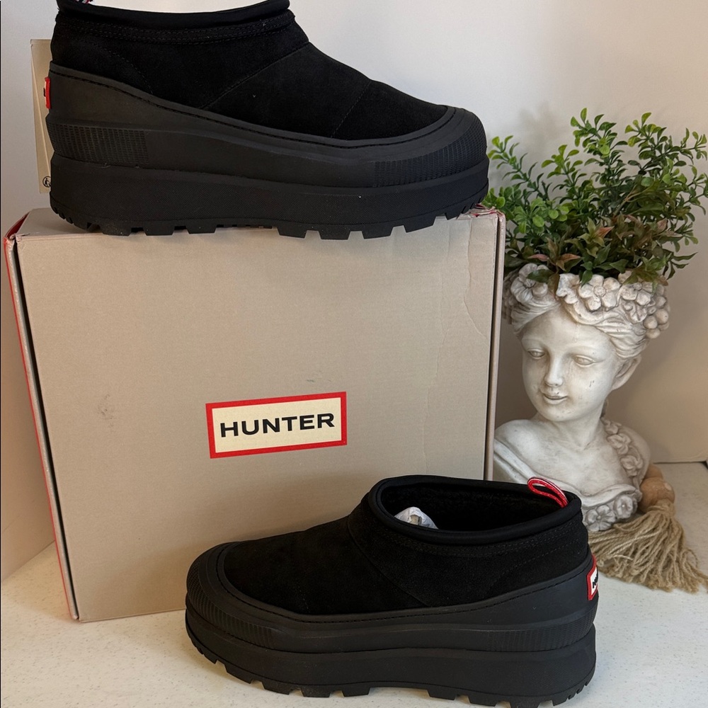 Hunter Askern Waterproof Suede Platform Bootie (Women) Size 10